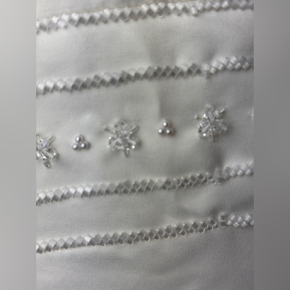 VENUS Informals White Sleeveless wedding Dress 12 - Picture 7 of 15